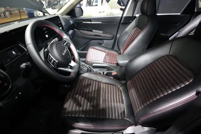 Kia Sonet 2022: Giá bán mới nhất, Đánh giá thông số kỹ thuật