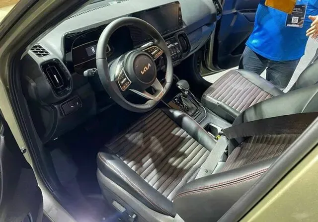 Kia Sonet 2022: Giá bán mới nhất, Đánh giá thông số kỹ thuật