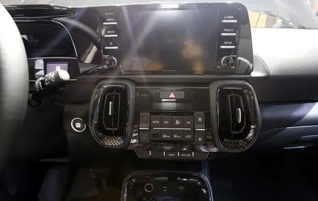 Kia Sonet 2022: Giá bán mới nhất, Đánh giá thông số kỹ thuật