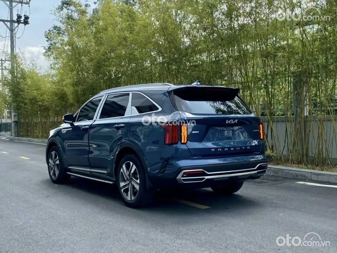 Hông xe KIA Sorento 2022.