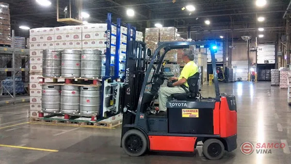 Các bước khởi động xe nâng an toàn