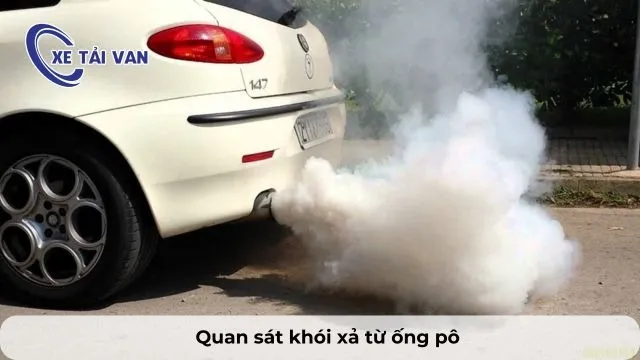 Màu sắc và độ dày của khói xả từ ống pô là dấu hiệu quan trọng để chẩn đoán bệnh động cơ