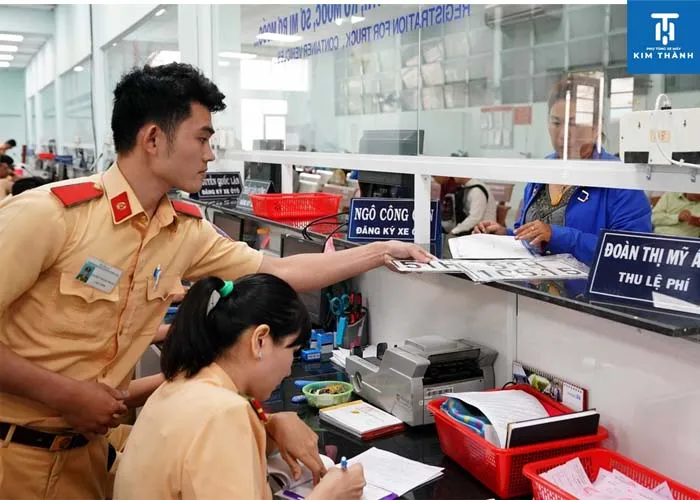 Tra cứu thông tin xe máy trực tiếp tại phòng CSGT đảm bảo độ chính xác cao nhất