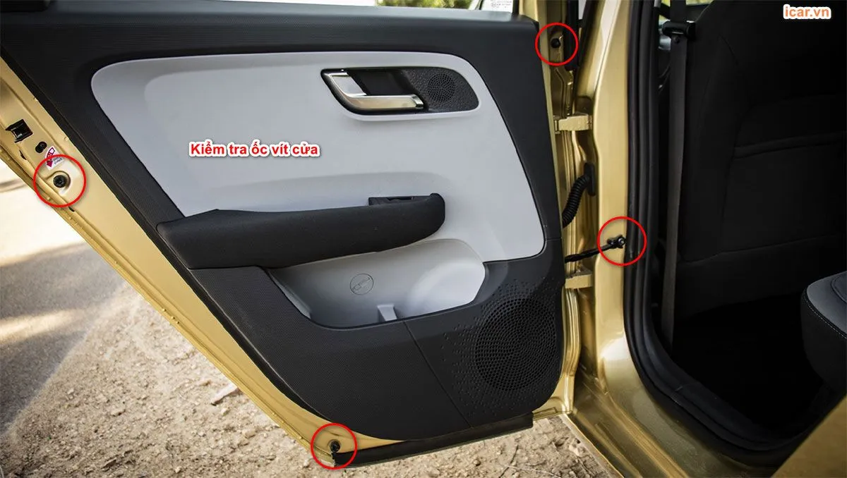 Kiểm tra ốc vít của xe ô tô cũ