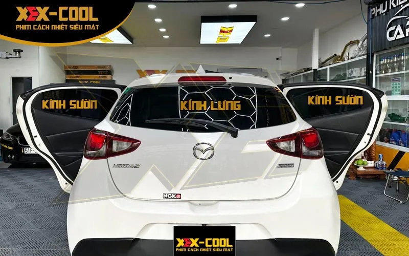 Dán kính cách nhiệt chống nắng cho kính sườn và kính lưng