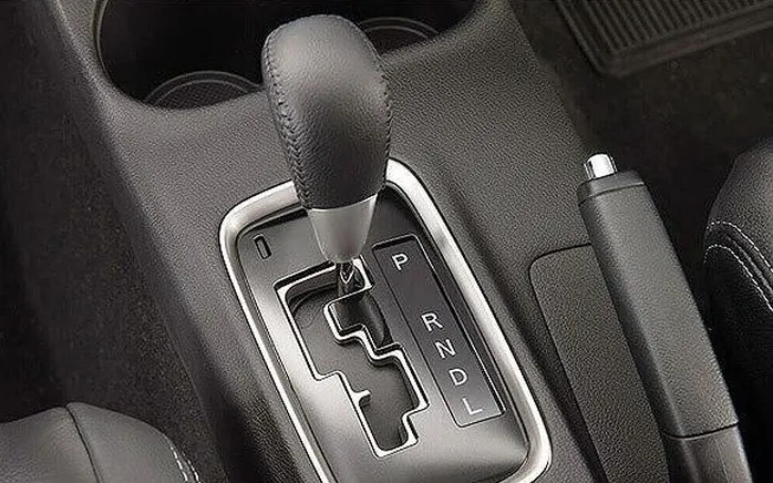 Các ký hiệu cơ bản trên cần số xe ô tô tự động