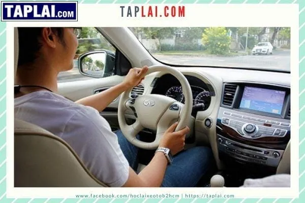 Kỹ năng lái xe ô tô số tự động