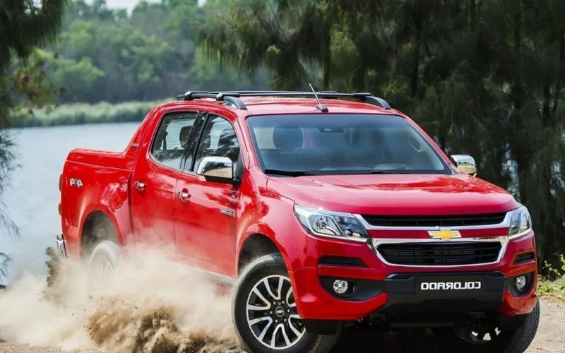 Hành vi lái xe bán tải cần bằng gì và vi phạm tốc độ