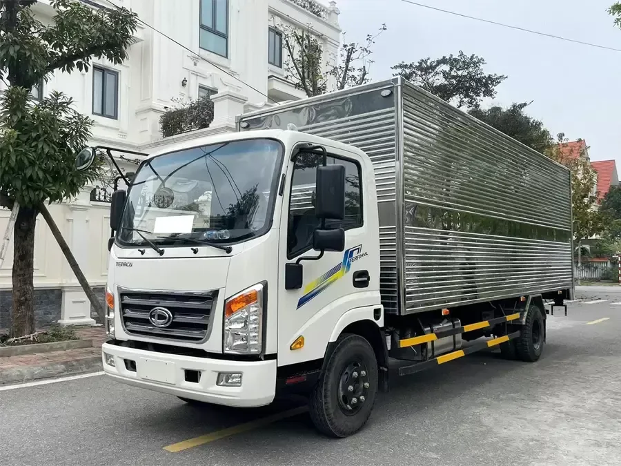 Cách tính lệ phí trước bạ xe ô tô có sự khác biệt giữa xe mới và xe cũ