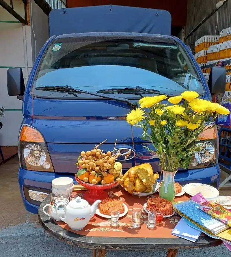 Những lễ vật cần chuẩn bị để cúng xe tải mới