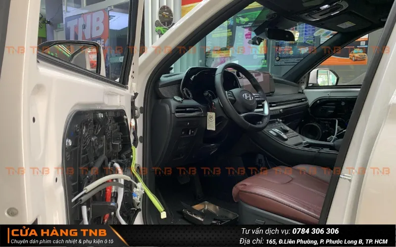 TNB Auto Store địa chỉ lắp đèn led nội thất chất lượng tại TP.HCM