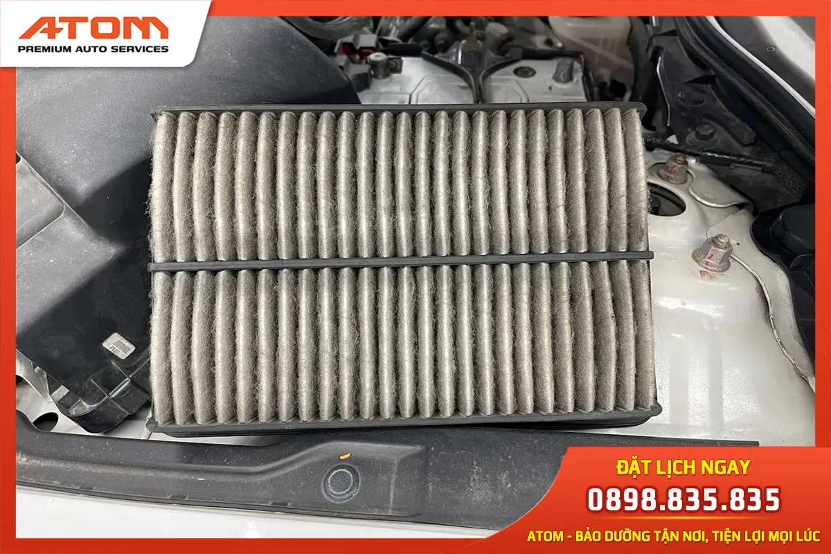 Lọc gió để quá lâu cần phải thay mới Ảnh: Nguồn ATOM)