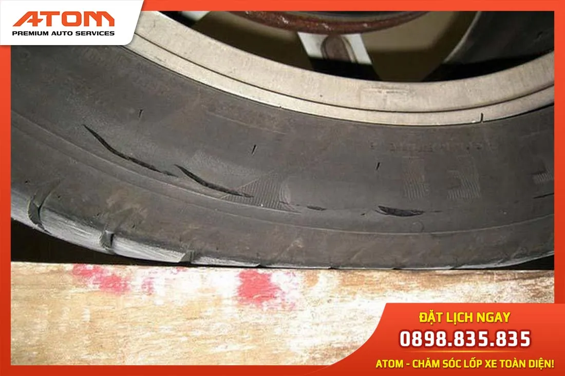 Thay lốp khi lốp đã có dấu hiệu lão hoá, nứt chân chim hay bị phồng