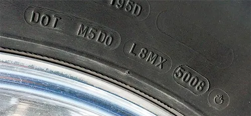 Dãy ký hiệu sau chữ DOT cho biết nguồn gốc và thời gian sản xuất