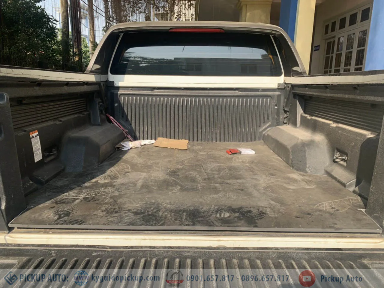 Lót sàn thùng xe bán tải Ranger được chế tạo từ cao su băng tải có khả năng chịu tải nặng