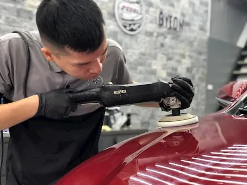 Lưu ý lực tay khi đánh bóng xe