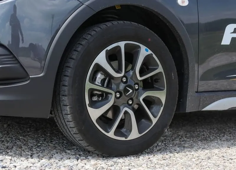 Mâm xe ô tô là bộ phận kết nối phần lốp với trục và các thông số kỹ thuật mâm xe ô tô