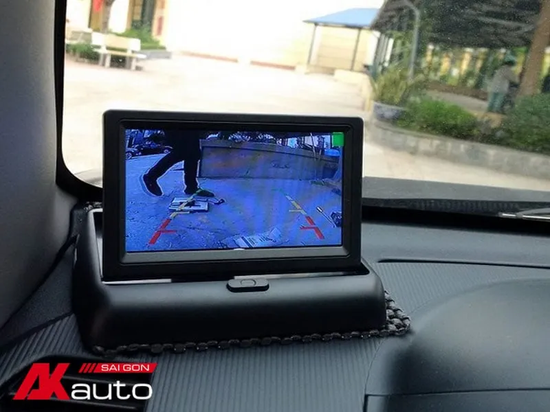 Màn hình hiển thị camera gắn taplo