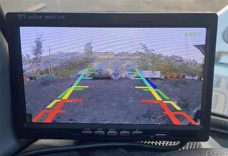 Màn hình tích hợp camera lùi cho xe tải