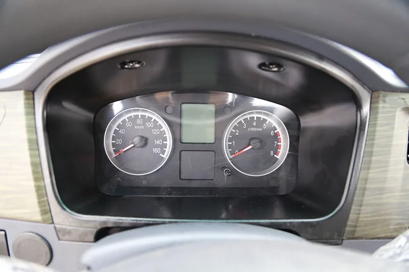 Hệ thống điều hòa 2 chiều và giải trí Radio USB