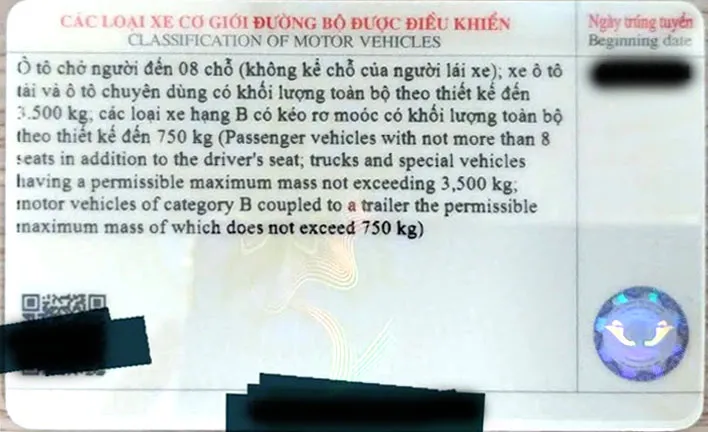 Mặt sau bằng lái xe ô tô hạng B số sàn mẫu mới cho phép điều khiển cả xe số tự động