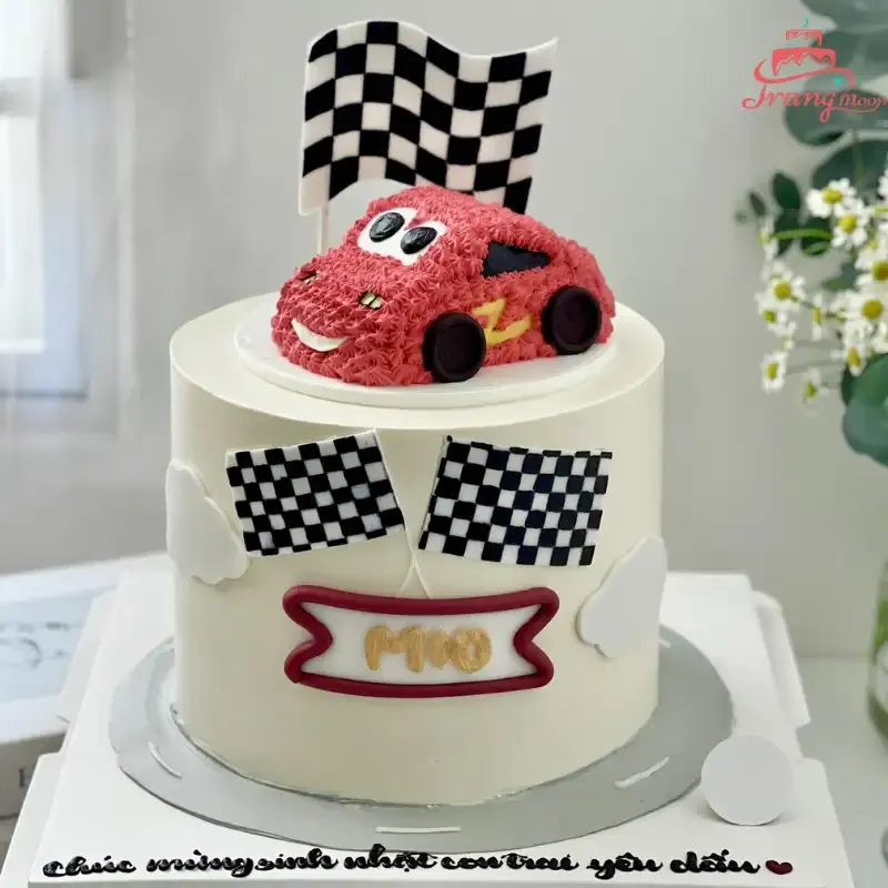 Bánh sinh nhật ô tô McQueen nhiều tầng