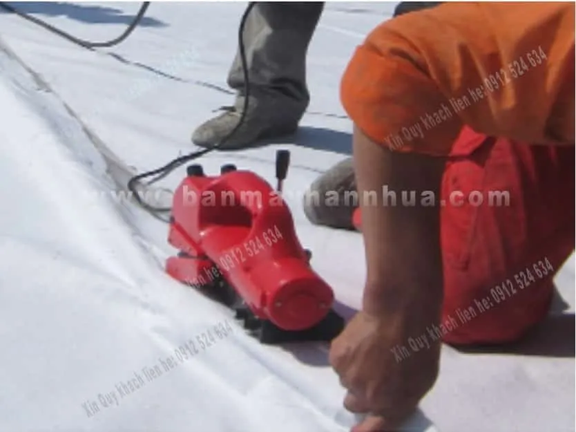 Hàn màng nhựa chống thấm PVC phục vụ công nghiệp xây dựng