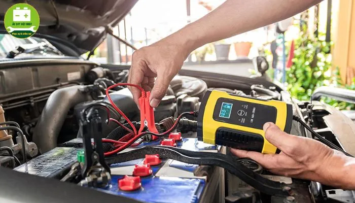 Máy sạc bình ắc quy ô tô