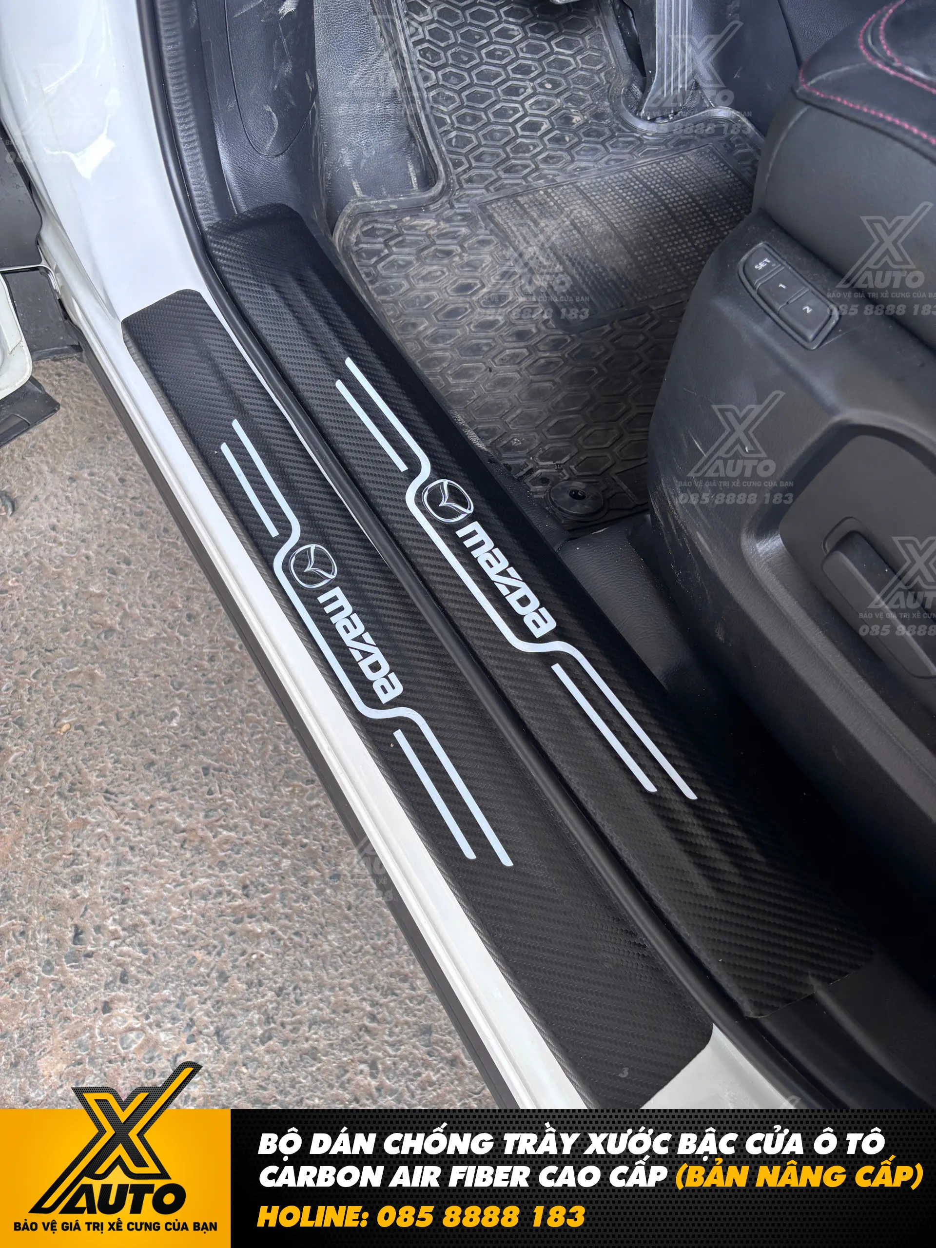 Ốp bậc cửa Carbon Air Fiber cho xe Mazda 2