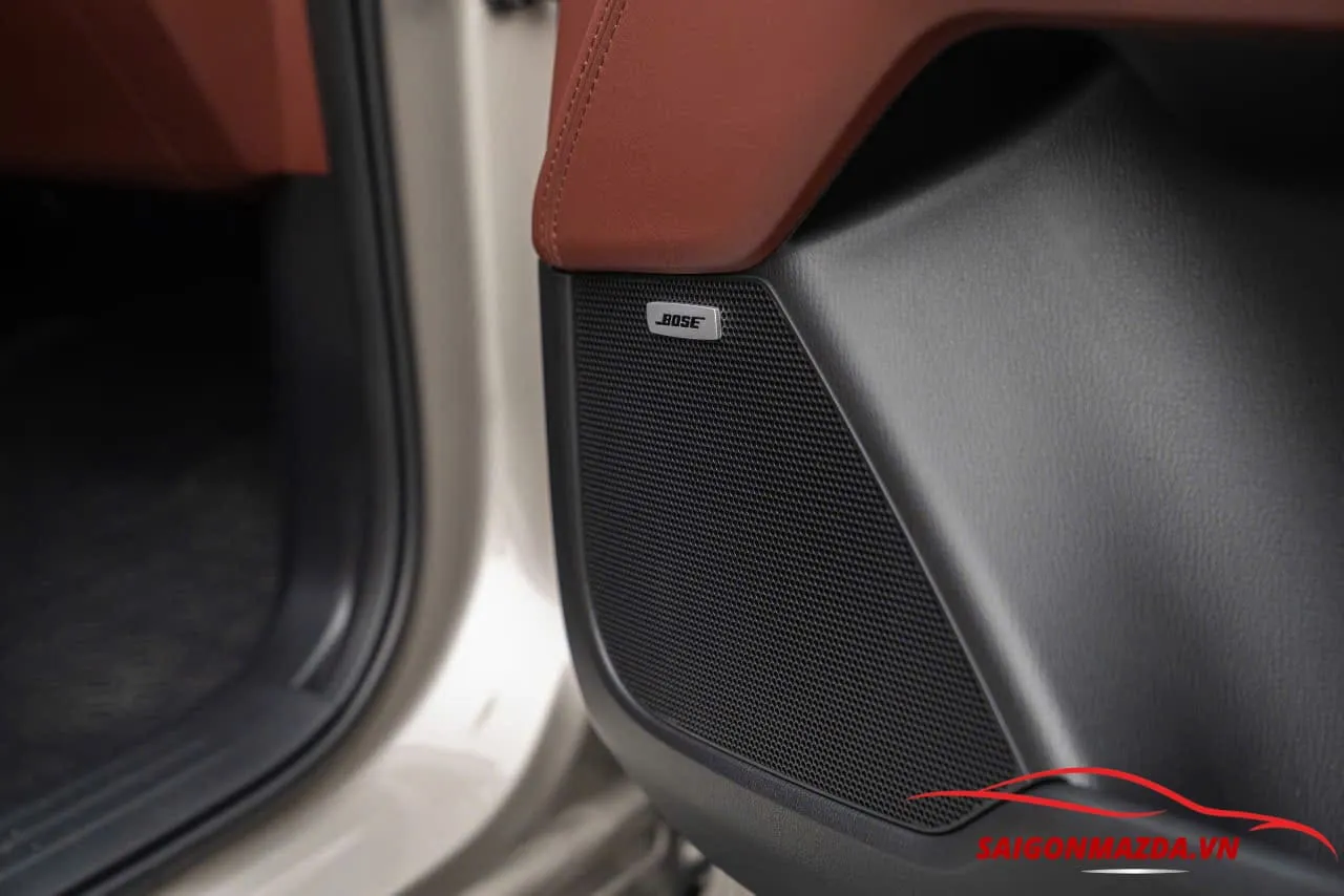Tất cả phiên bản Mazda Cx8 được trang bị 10 loa Bose