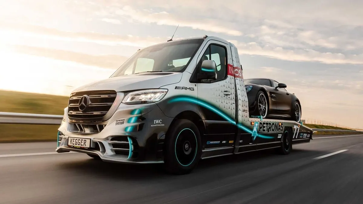 allintitle:giá xe bán tải mercedes Sprinter độ độc đáo từ Kegger nhìn từ góc trước