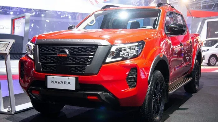 Nissan Navara Calibre-X ngoại thất
