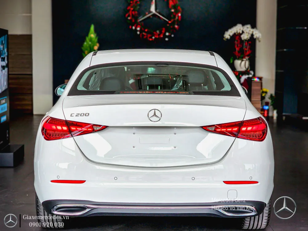Đuôi xe Mercedes C200