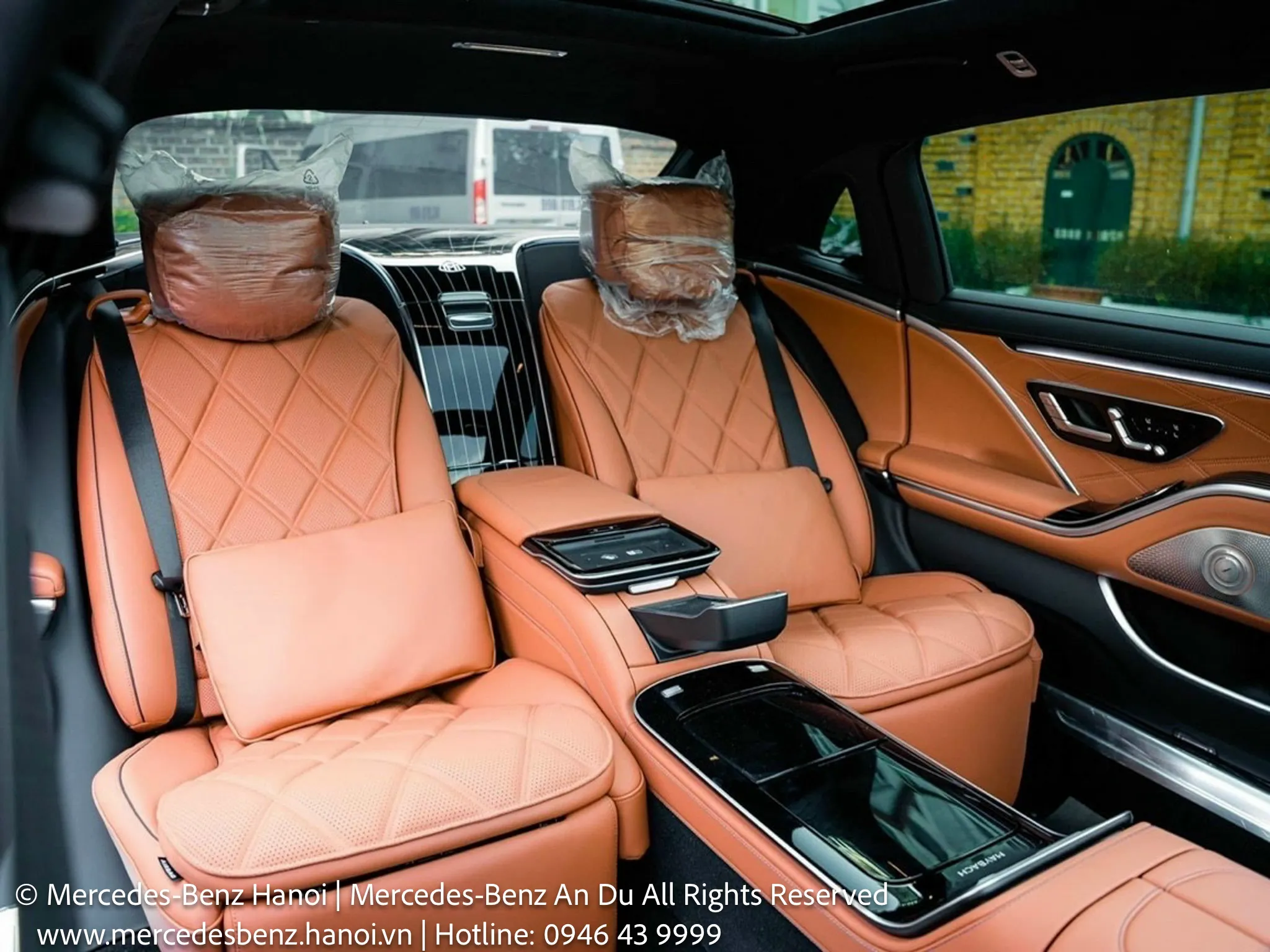 Vô lăng tích hợp nút bấm cảm ứng trên Maybach S450