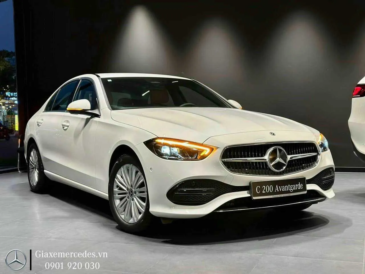 Giá xe C200 Avantgarde