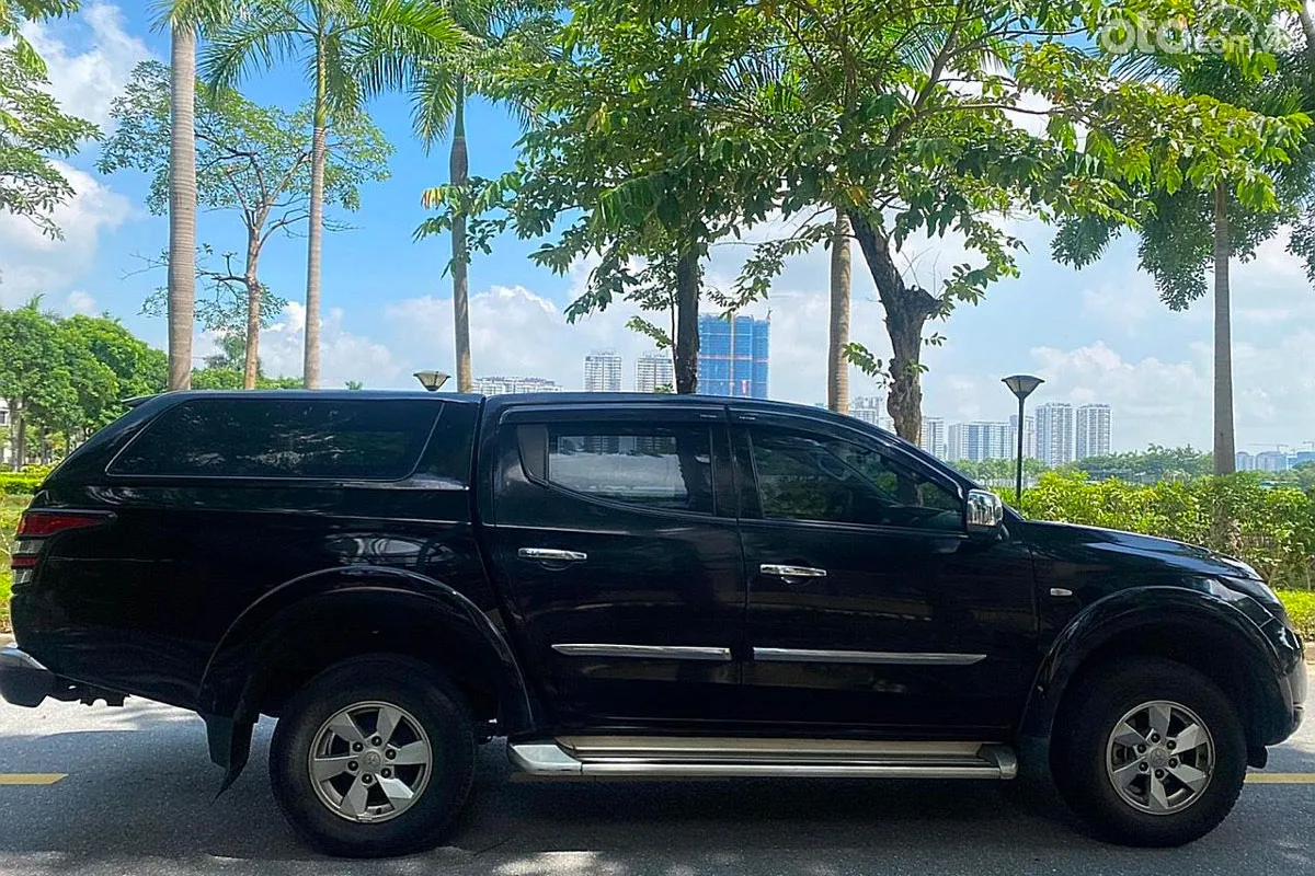 Kiểm tra xe Triton cũ