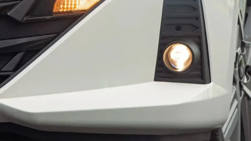 Nội thất sang trọng của Hyundai Accent 2024 với vô lăng tích hợp phím điều khiển