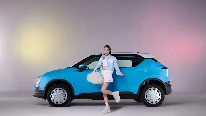 Sự phối hợp màu sắc độc đáo với nóc trắng cho xe điện VinFast