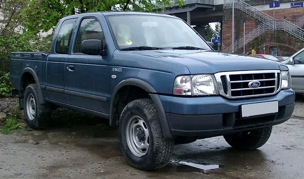 Ford Ranger 2003 - 2006 cũ với những thay đổi nhỏ về ngoại hình