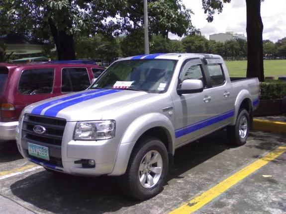 Ford Ranger 2007 - 2008 cũ với thiết kế đột phá và mâm xe 16 inch