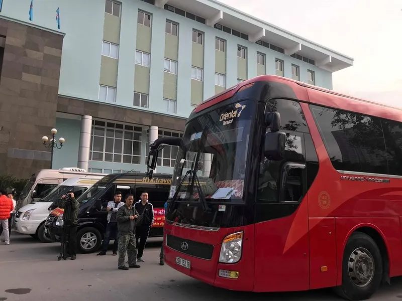 Xe khách hiện đang là phương tiện được nhiều hành khách tin dùng