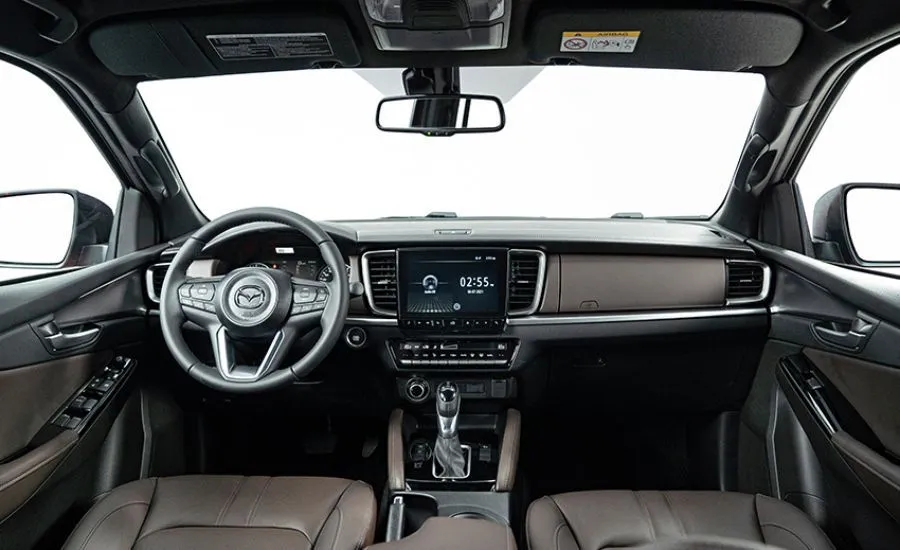 Màn hình giải trí và tiện nghi hiện đại