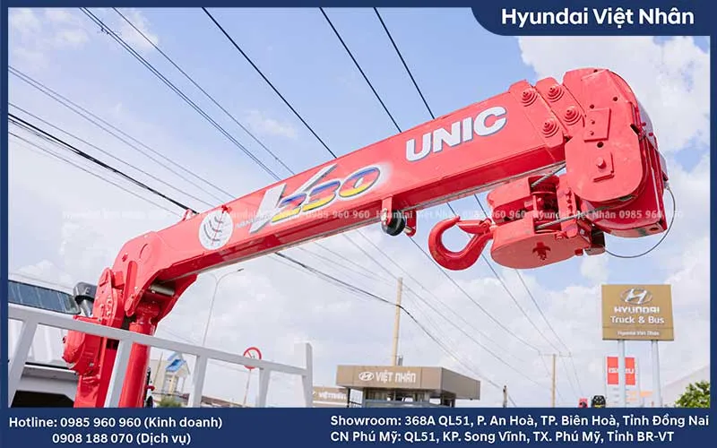 N650L gắn cẩu Unic 2 tấn 3 khúc UR - V233