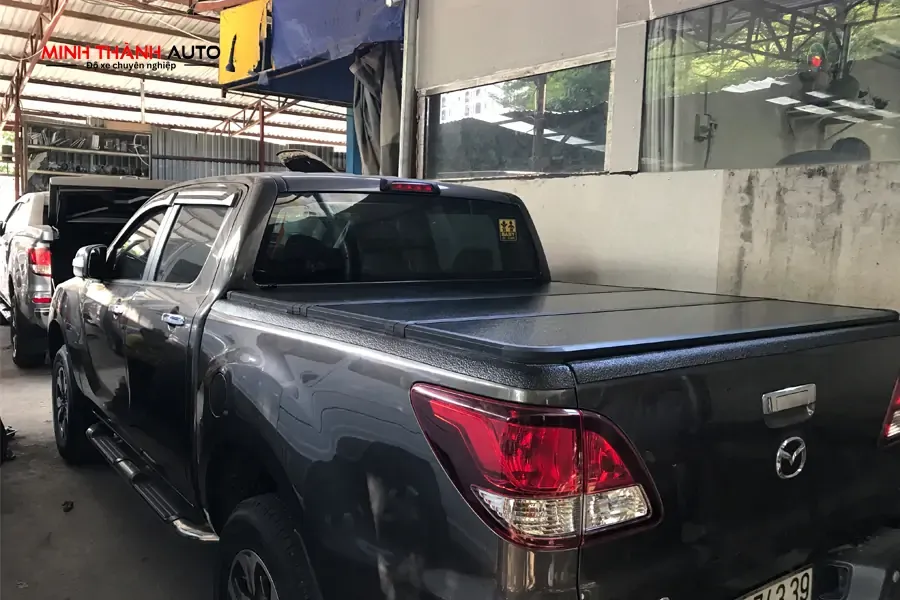 Nắp thùng xe bán tải bt50 cũ - 1