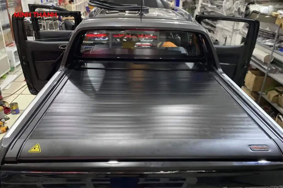 Nắp thùng cuộn điện xe bán tải