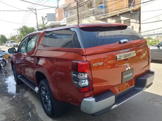 Nắp thùng cao Triton mang phong cách SUV sang trọng