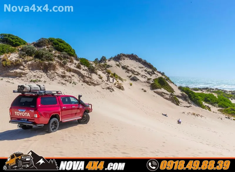 Nắp thùng xe dành cho Ford Ranger Wildtrak Nissan Navara cực hot trong năm 2019