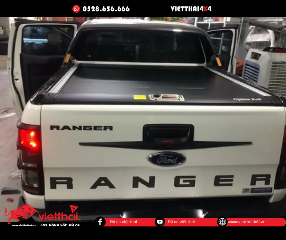 Nắp thùng cuộn cơ cho xe bán tải Ford Ranger trong bối cảnh bảng giá các dòng xe bán tải