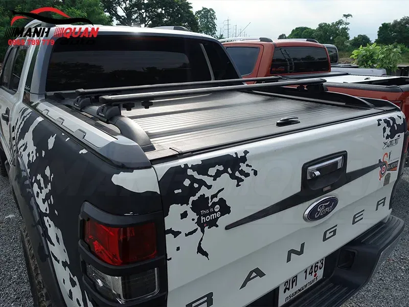 Khung thể thao CB-798 và nắp thùng cuộn xe bán tải Ford Ranger XLT
