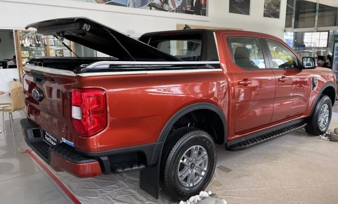 Mô tả cụ thể nội dung hình bằng tiếng Việt, tối đa 125 ký tự